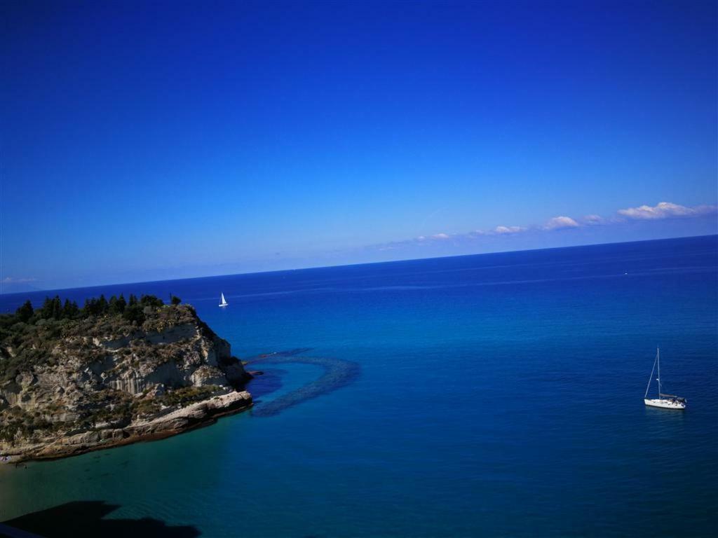 Isola Bella Sea-View Apartment تروبيا المظهر الخارجي الصورة