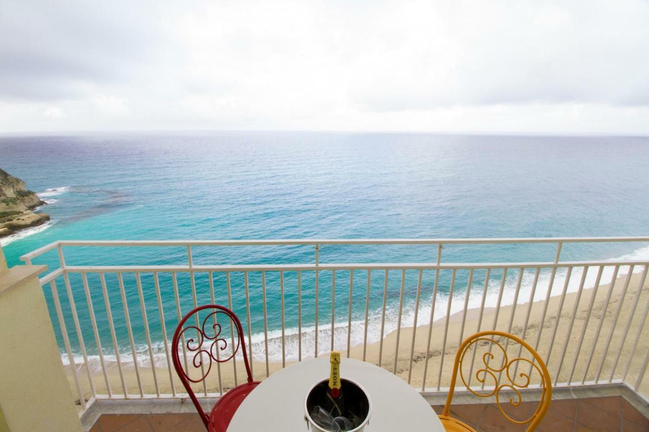 Isola Bella Sea-View Apartment تروبيا المظهر الخارجي الصورة